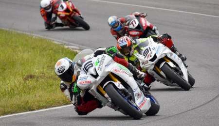 Diferencias entre una moto de carrera y una de calle