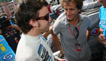 Prost ve difícil la llegada de Alonso a Renault