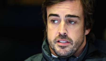 Alonso va a esperar la decisión de McLaren sobre el motor de 2018