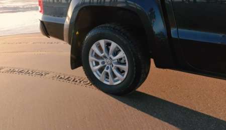 Amarok dejó su huella en la arena con “The Sand Ad”