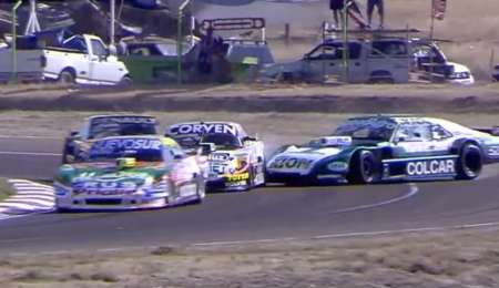 El toque entre Canapino y Angelini en Viedma