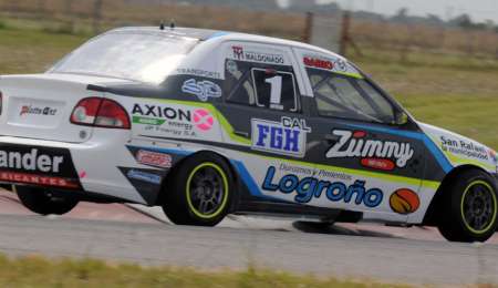 Pole para el campeón Antolín en la clase 3