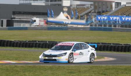 Aramendia y su primer festejo en el TC2000