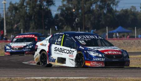 PEUGEOT JUNIOR TEAM CON FE AL POTRERO