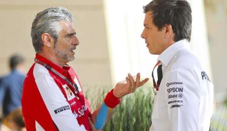 Ecclestone denuncia conspiración