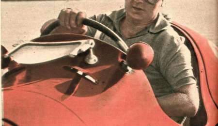 Alberto Ascari ya tiene su monumento en Milán