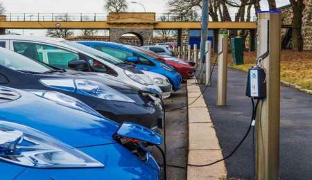 Reino Unido prohibirá la venta de vehículos diésel y nafteros desde 2030