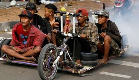 La carrera de Vespa más extrema y rara del mundo 