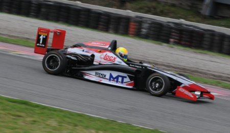 Barrio sumó otra victoria en la Fórmula Renault 2.0