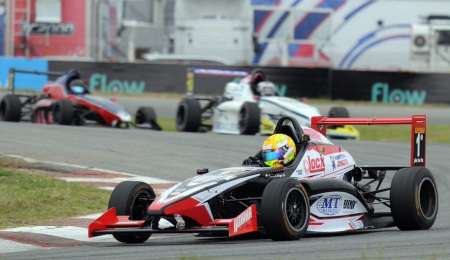 Triunfo y punta del campeonato para Barrio