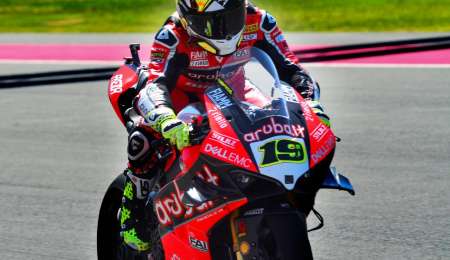 Bautista sigue a paso firme 