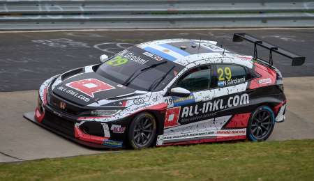 Pole de Néstor Girolami en Nürburgring