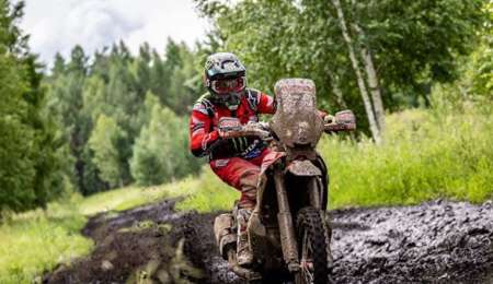 Gran comienzo de los hermanos Benavídes en Silk Way Rally