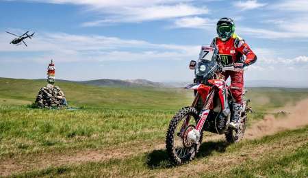 Benavídes gana otra etapa y se escapa en el Silk Way Rally