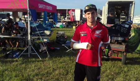 BENAVÍDES AYUDA AL EQUIPO HONDA