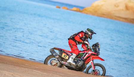 Kevin Benavides recuperó la punta entre las motos