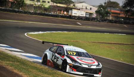 Rossi completó los entrenamientos en el puesto 19