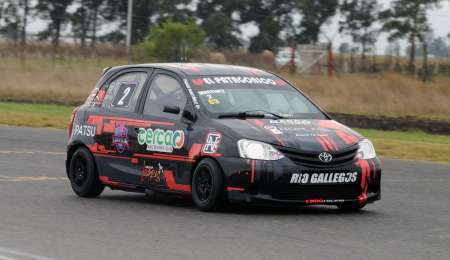 Thiago Martínez festejó por primera vez en el Turismo Pista