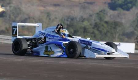 Bundziak quiere la punta del campeonato