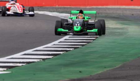 Fenestraz debió abandonar en Silverstone
