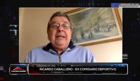 Caballero analiza y compara.