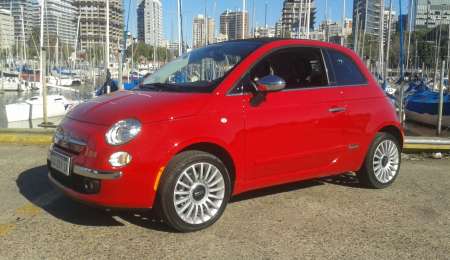 El Fiat 500 Cabrio Lounge combina glamour y tecnologia