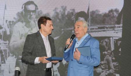  Toda una vida difundiendo el automovilismo