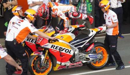 Márquez ganó en República Checa gracias a su estrategia