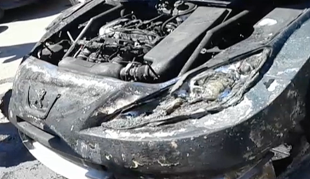 Incendio en el auto de Vázquez