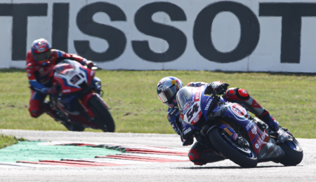 Razgatlioglu arrancó adelante en República Checa