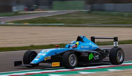 Carrara concluyó con los test en Ímola