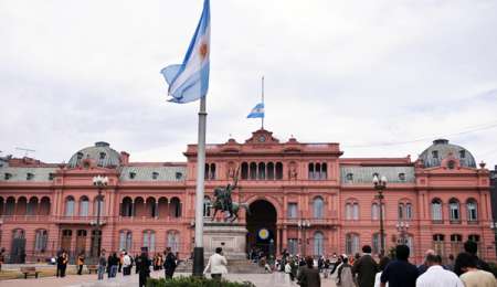 De aquel frío en la plaza al inesperado saludo presidencial