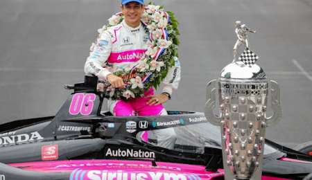 Fuerte piña de Castroneves en IndyCar