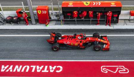 Ensaya la Fórmula 1 en Barcelona y Mercedes sigue al frente