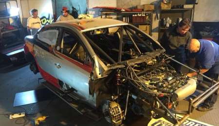 "Estamos terminando el auto"