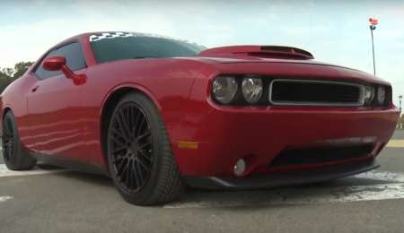 Vivian se dio el gusto y también manejó un Dodge Challenger