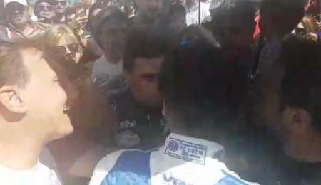 Empujones y gritos en el parque cerrado