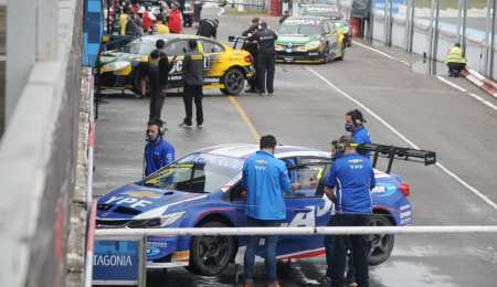 ¿Cómo se transporta un auto campeón?