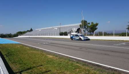 Chevrolet prueba en el circuito de la definición