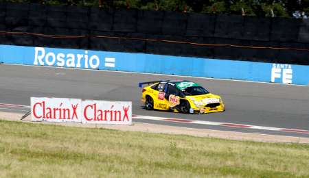 El toque entre Chialvo y Gandulia en Paraná