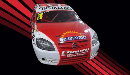 Alan Choury regresa y estrena auto