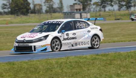 El no bajar los brazos: "Fuerza" del Carmen 