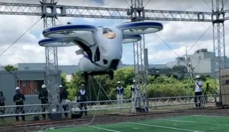 Probaron con éxito un auto volador en Japón