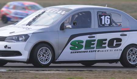 Collazo vuelve a poner al Voyage en pista