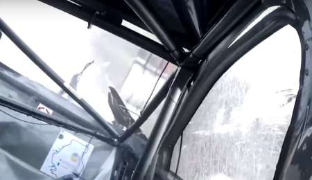 La impactante piña de Conta desde adentro