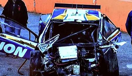 Fuerte piña contra los neumáticos desde adentro