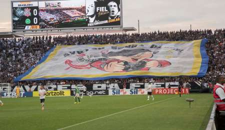El homenaje del Corinthians a Senna en pleno partido