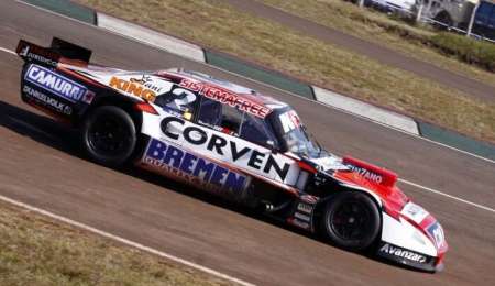 Rossi se impuso en la tercera