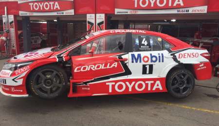 Ponce de Leon se subió al Corolla