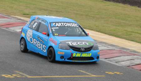 El Turismo Pista le hizo frente a la lluvia en el inicio de la segunda fecha